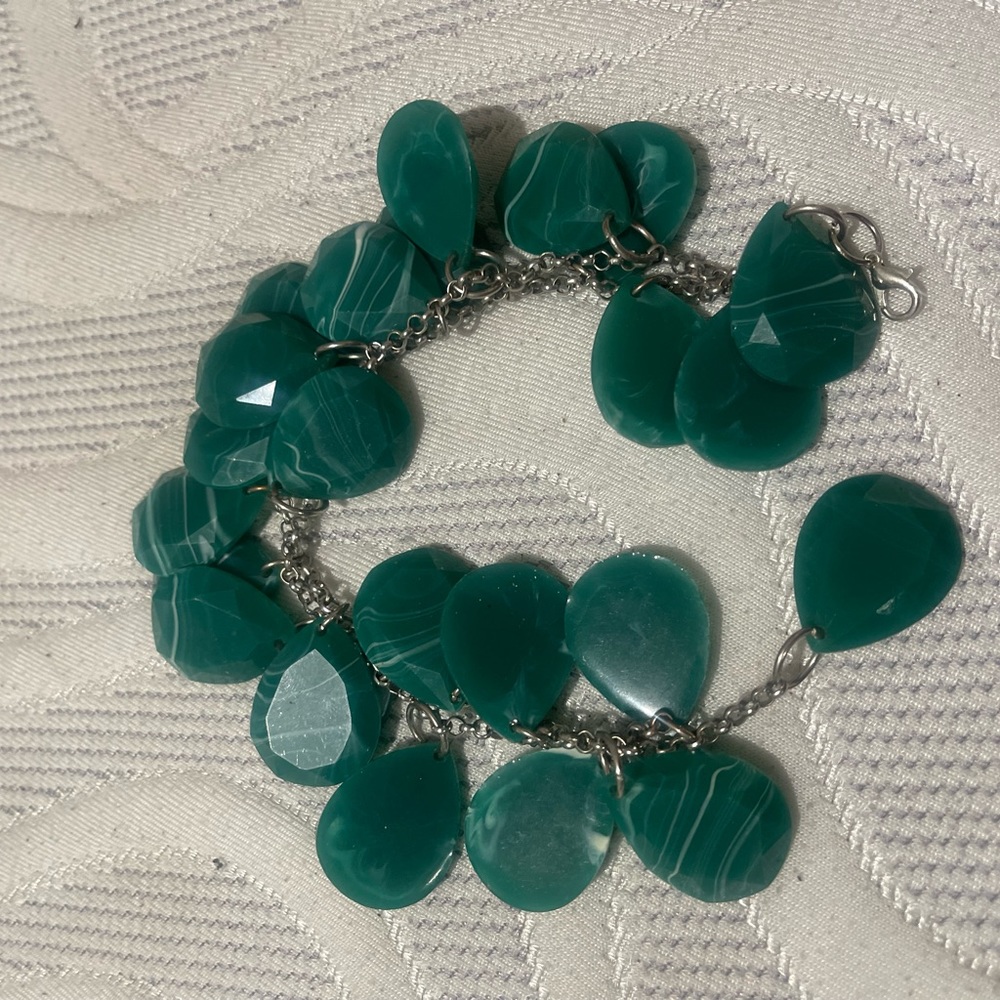 Chunky bracket